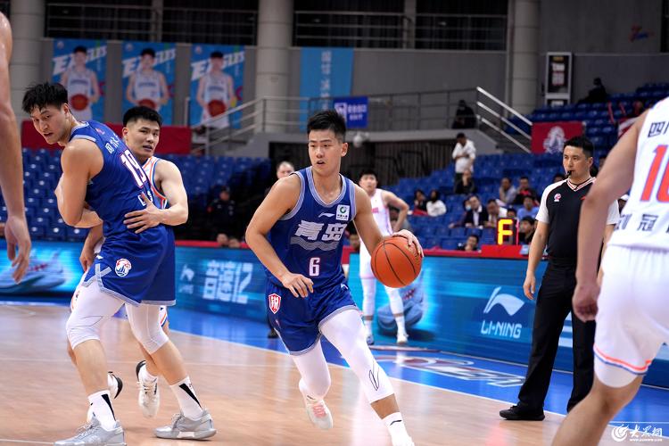 包含青岛男篮强势上演主场硬仗，实现胜绩领跑的词条